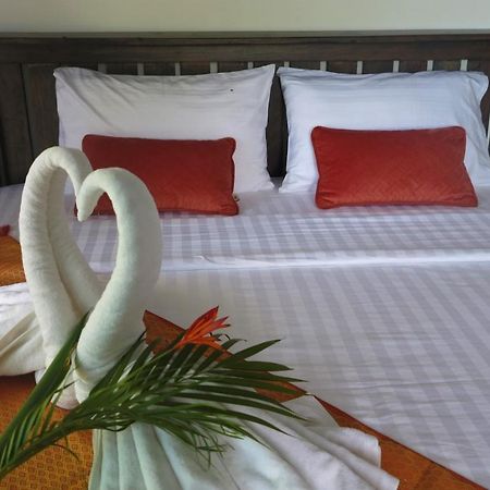 Koh Jum Coral Bay Resort Екстер'єр фото