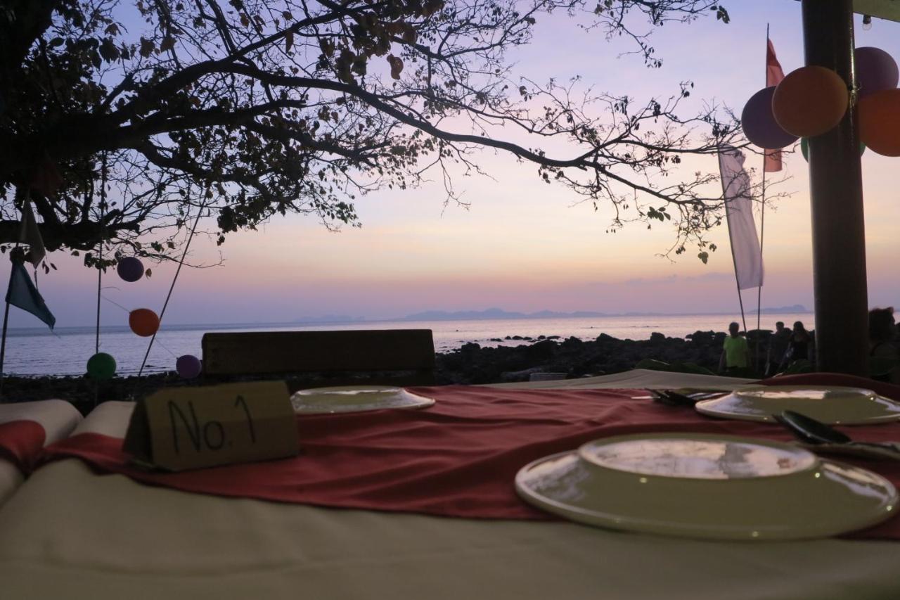Koh Jum Coral Bay Resort Екстер'єр фото