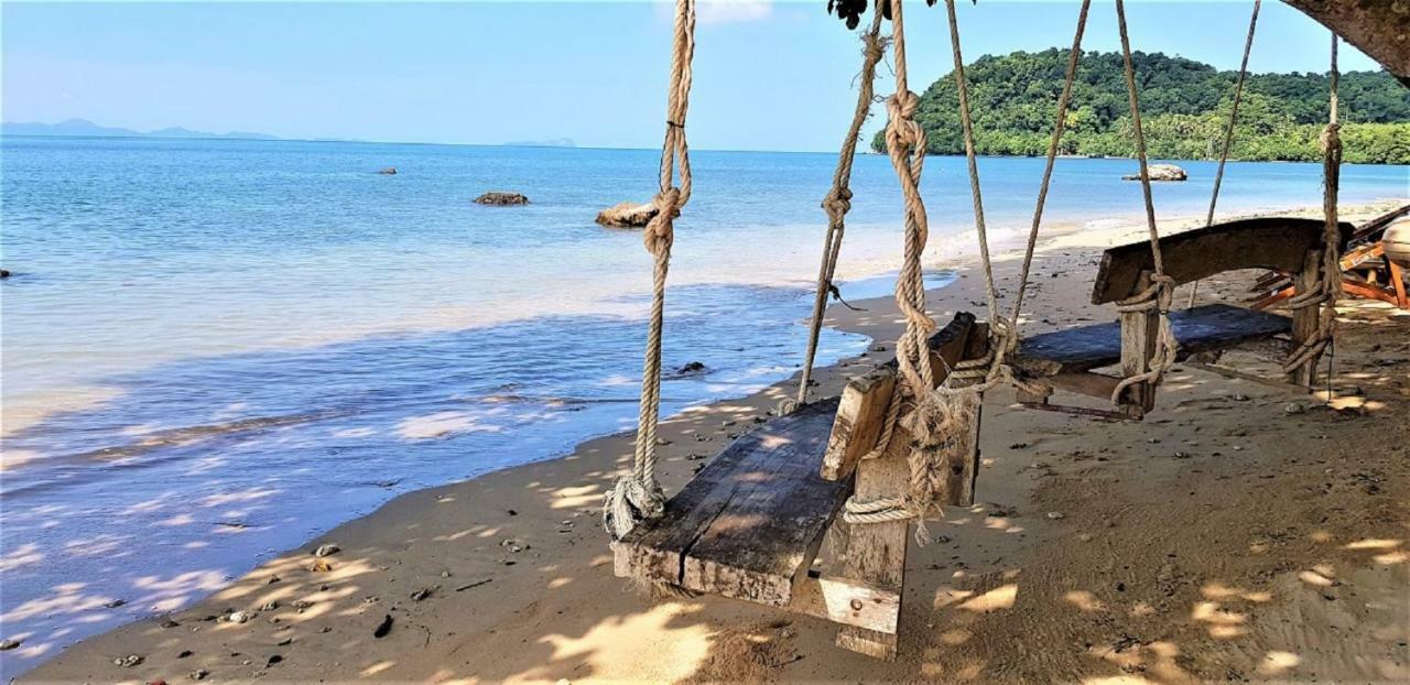 Koh Jum Coral Bay Resort Екстер'єр фото