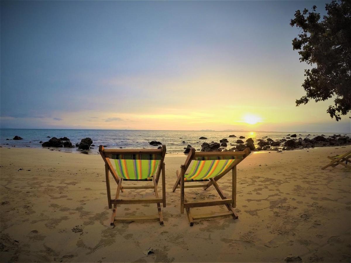 Koh Jum Coral Bay Resort Екстер'єр фото