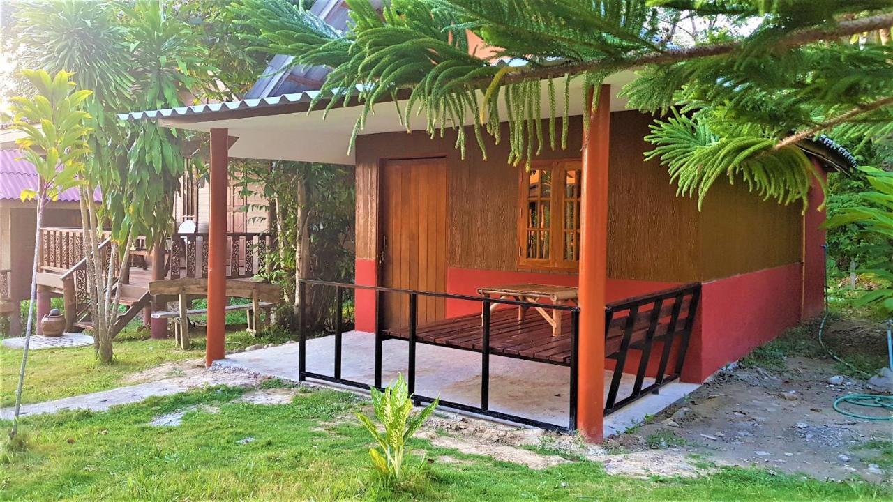 Koh Jum Coral Bay Resort Екстер'єр фото